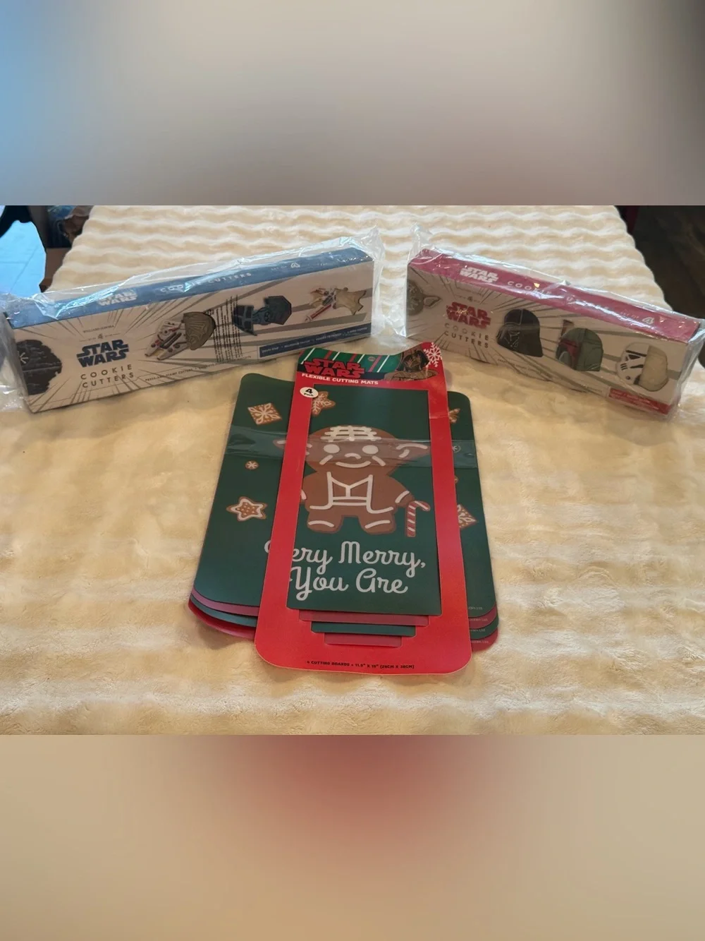 NEW Star Wars Cookie Baking Set 8 Cutters and 4 Cutting Mats